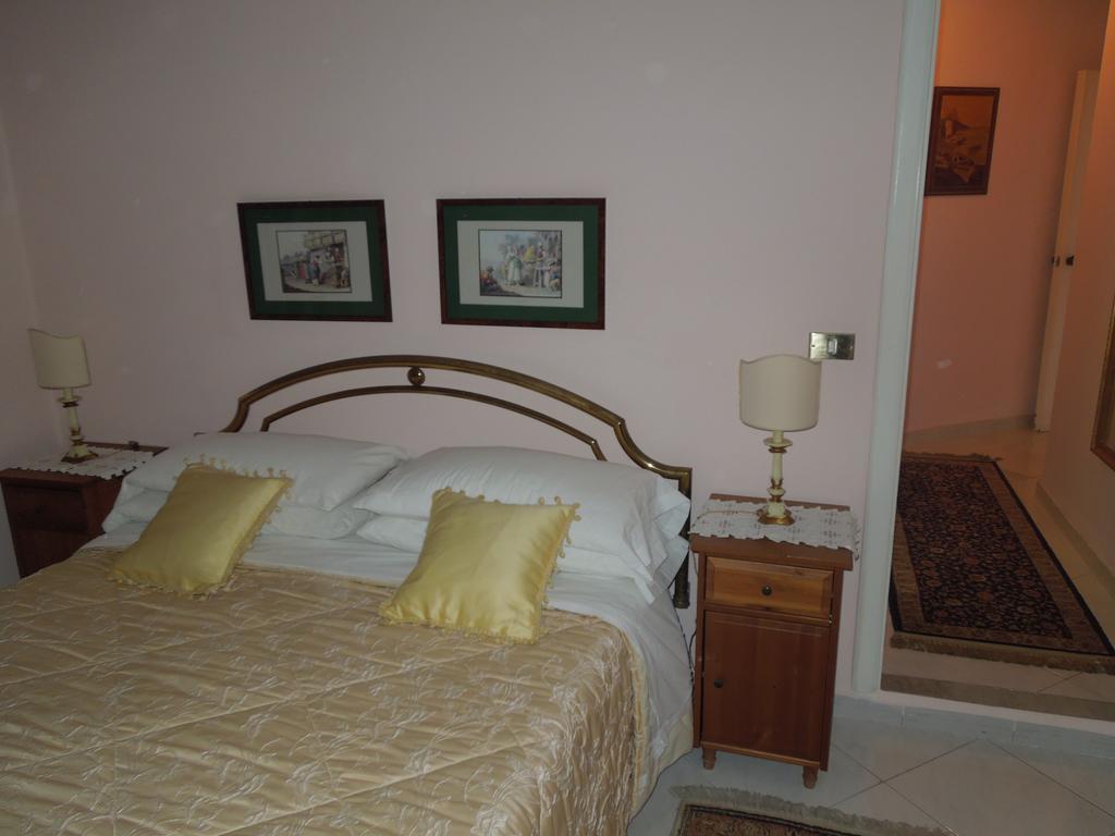 Regina Suite Affittacamere Napoli